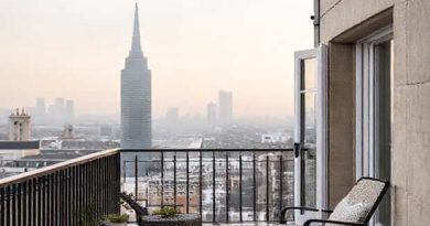 Britannia Obstructed View Balcony