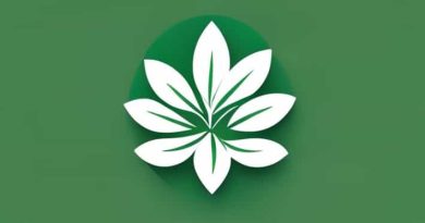 Display Centrepiece Of Sprightly Pe On Green